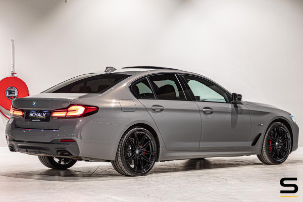 BMW 5 Serie 530e xDrive|M-sportPlus|Pano|HUD|Cam|Garantie