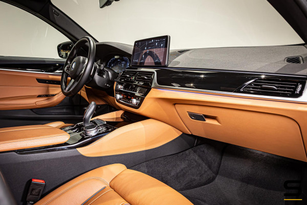 BMW 5 Serie 530e xDrive|M-sportPlus|Pano|HUD|Cam|Garantie