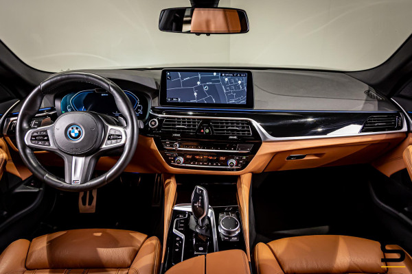 BMW 5 Serie 530e xDrive|M-sportPlus|Pano|HUD|Cam|Garantie