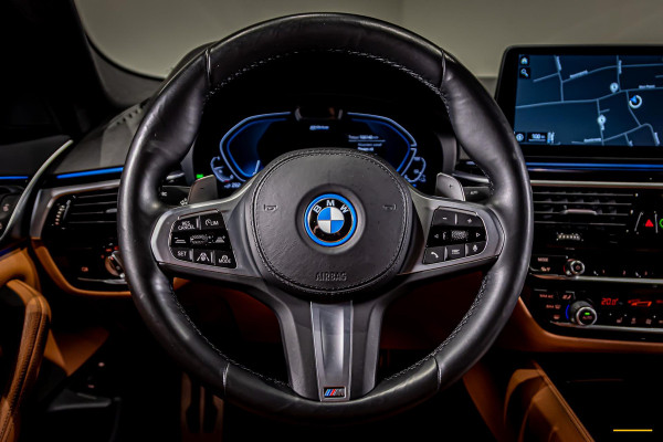 BMW 5 Serie 530e xDrive|M-sportPlus|Pano|HUD|Cam|Garantie