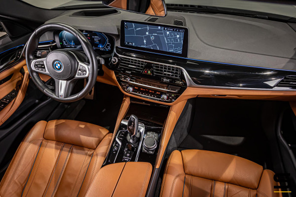 BMW 5 Serie 530e xDrive|M-sportPlus|Pano|HUD|Cam|Garantie