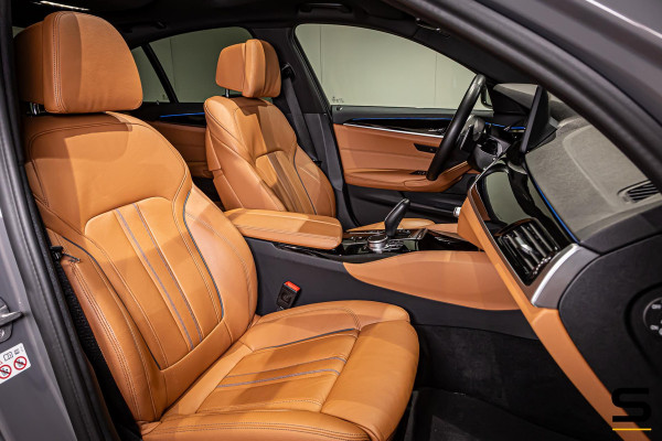 BMW 5 Serie 530e xDrive|M-sportPlus|Pano|HUD|Cam|Garantie