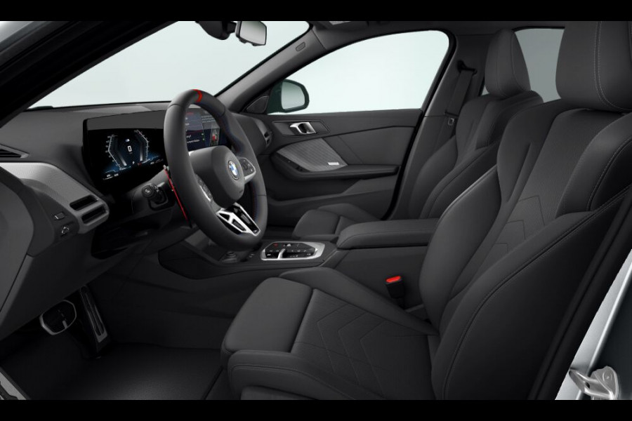 BMW 1-serie M135 xDrive - Pano - Driving Ass - Harman Kardon - Camera
