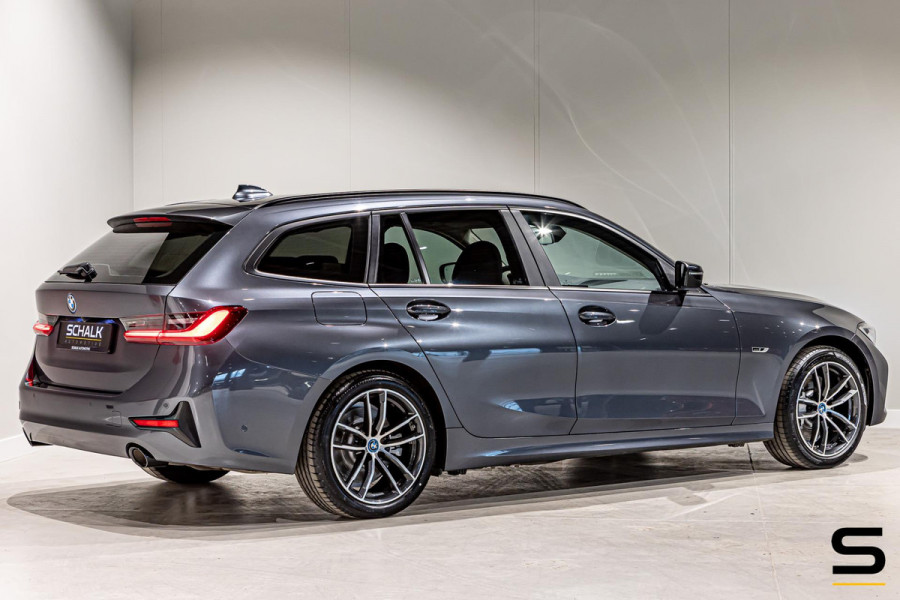 BMW 3 Serie Touring 330e|Cam|Acc|Garantie|Leder|1e eigenaar