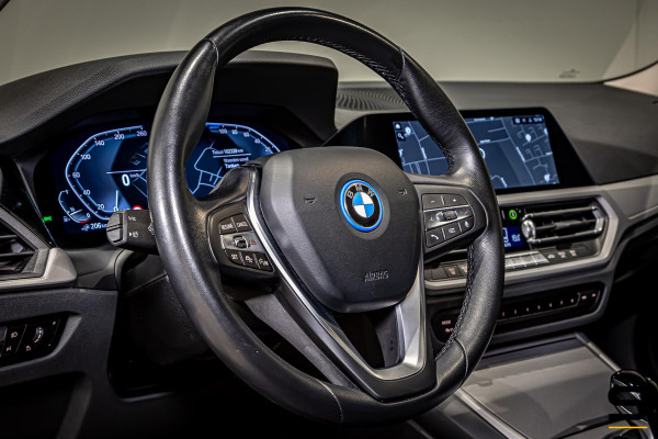 BMW 3 Serie Touring 330e|Cam|Acc|Garantie|Leder|1e eigenaar