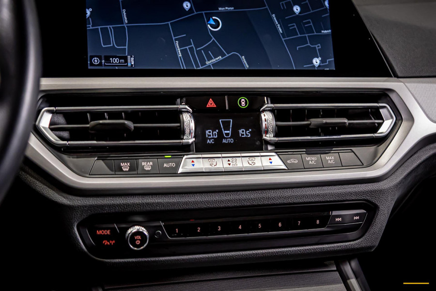 BMW 3 Serie Touring 330e|Cam|Acc|Garantie|Leder|1e eigenaar