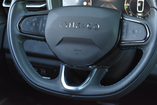 Lynk & Co 01 1.5 | TREKHAAK | INFINITY | SOH 94% | PANO | NAP | DEALER ONDERHOUDEN | CAMERA | APPLE CARPLAY | ANDROID AUTO