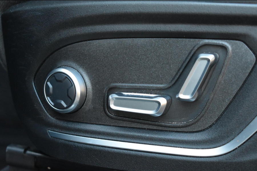 Lynk & Co 01 1.5 | TREKHAAK | INFINITY | SOH 94% | PANO | NAP | DEALER ONDERHOUDEN | CAMERA | APPLE CARPLAY | ANDROID AUTO