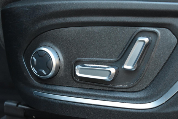 Lynk & Co 01 1.5 | TREKHAAK | INFINITY | SOH 94% | PANO | NAP | DEALER ONDERHOUDEN | CAMERA | APPLE CARPLAY | ANDROID AUTO