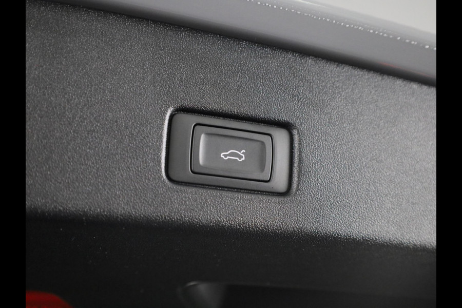 Audi Q4 e-tron 45 S edition Competition 82 kWh 286 pk | Assistentiepakket plus | Comfortpakket plus | Ambient lichtpakket | Optiekpakket zwart plus |