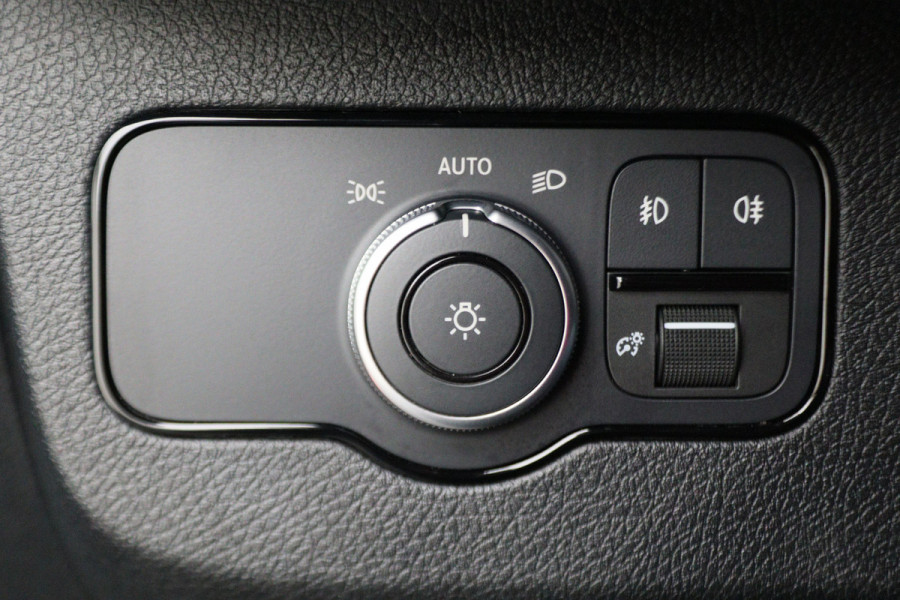 Mercedes-Benz Sprinter 317 CDI Automaat L1H1 Standkachel, LED, Airco, Camera, Cruise, Apple Carplay, PDC, 18''