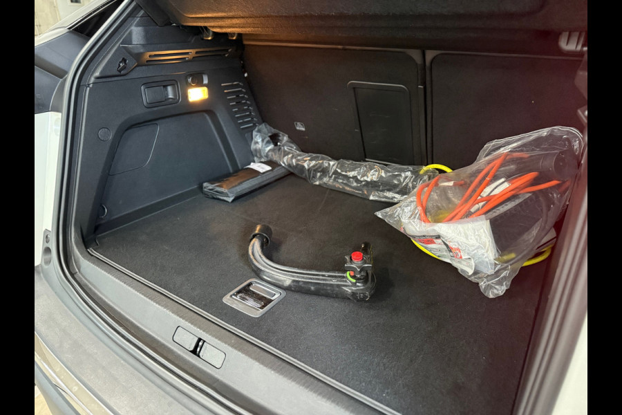 Peugeot 3008 1.6 HYbrid 225 GT | Pano | Leder | Parelmoer | Afneembare Trekhaak | Navigatie | Stoelverwarming