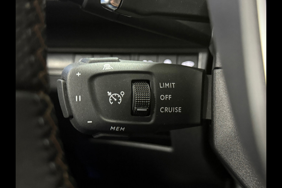 Peugeot 3008 1.6 HYbrid 225 GT | Pano | Leder | Parelmoer | Afneembare Trekhaak | Navigatie | Stoelverwarming