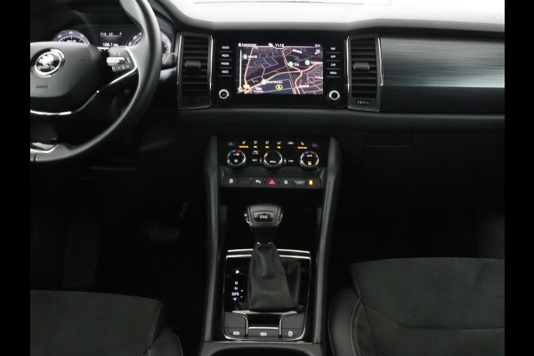 Škoda Kodiaq 1.5 TSI Business Edition 7-persoons | Leder/Alcantara | Trekhaak | Stoelverwarming | Camera | Carplay | DAB | Full LED | Navigatie