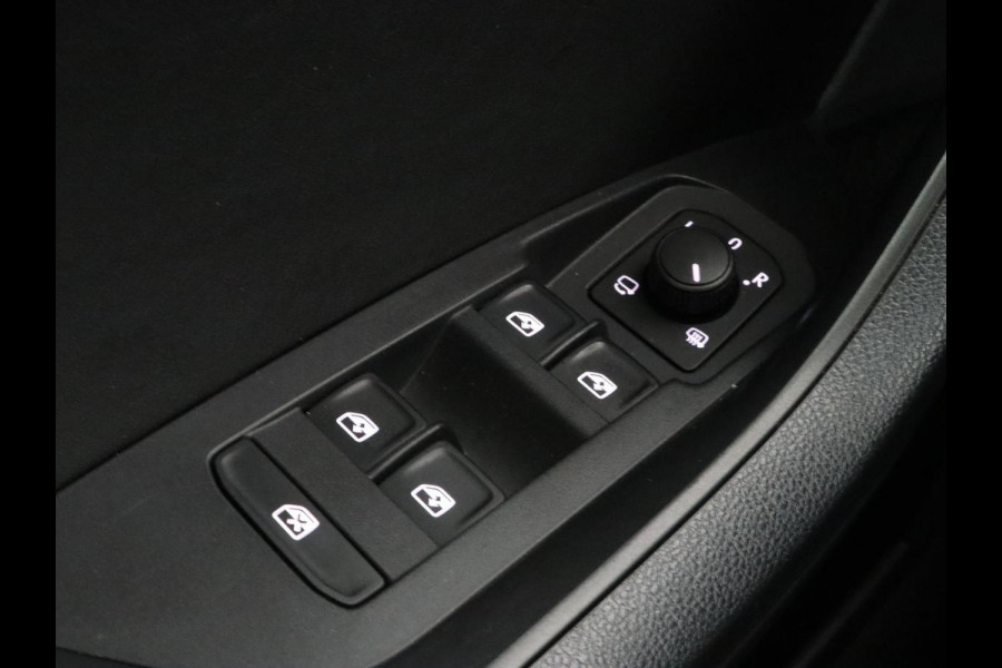 Škoda Kodiaq 1.5 TSI Business Edition 7-persoons | Leder/Alcantara | Trekhaak | Stoelverwarming | Camera | Carplay | DAB | Full LED | Navigatie