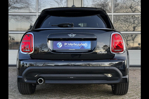 MINI Mini 1.5 Cooper Classic | HARMAN KARDON | SPORTSTOELEN | PANORAMA | CAMERA | 18 INCH VELGEN | HEAD UP |