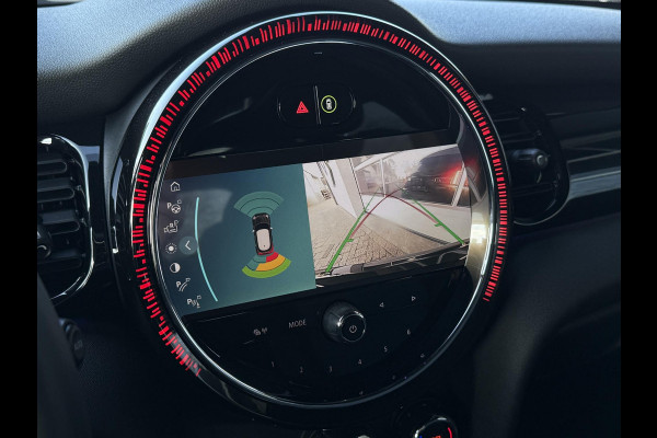 MINI Mini 1.5 Cooper Classic | HARMAN KARDON | SPORTSTOELEN | PANORAMA | CAMERA | 18 INCH VELGEN | HEAD UP |