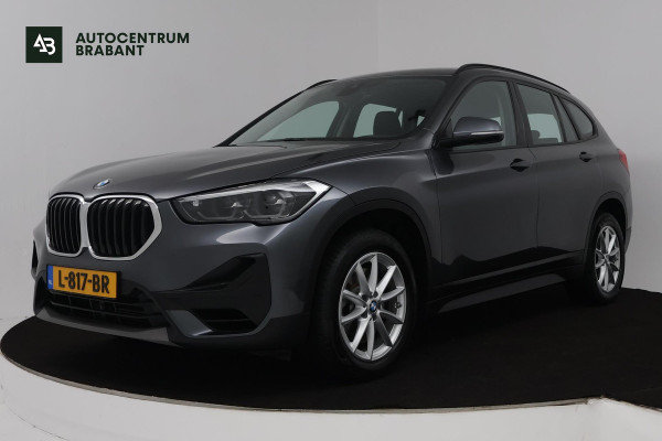 BMW X1 SDrive20i Business Edition Plus (DIGITALE COCKPIT, CRUISE CONTROL, PARKEERSENSOREN, HEAD-UP DISPLAY, DEALER ONDERHOUDEN)