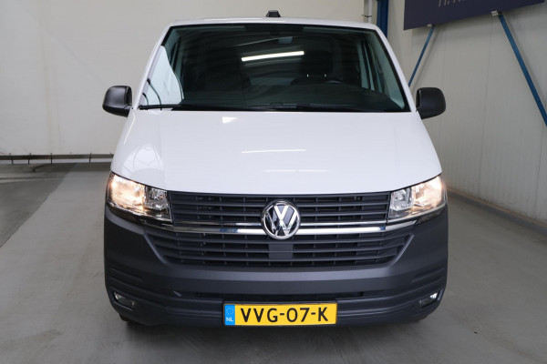 Volkswagen Transporter 2.0 TDI 150PK L2H1 28 Comfortline - N.A.P. Airco, Cruise, Trekhaak.