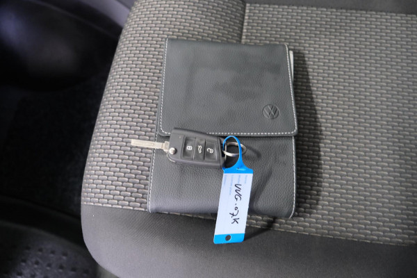 Volkswagen Transporter 2.0 TDI 150PK L2H1 28 Comfortline - N.A.P. Airco, Cruise, Trekhaak.