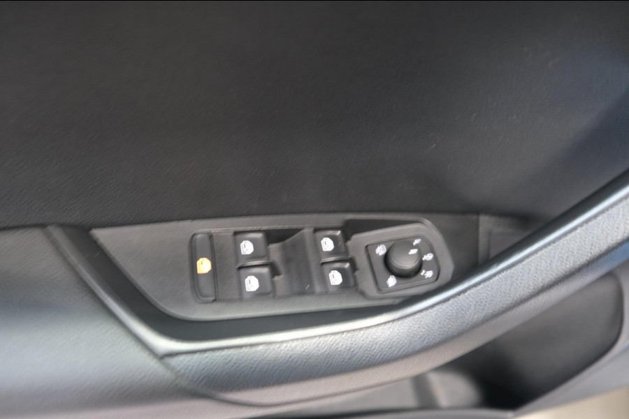 Škoda Karoq 1.5 TSI ACT Sportline Business - N.A.P. Airco, Cruise, Navi, PDC, Camera, Schuifdak, Trekhaak.