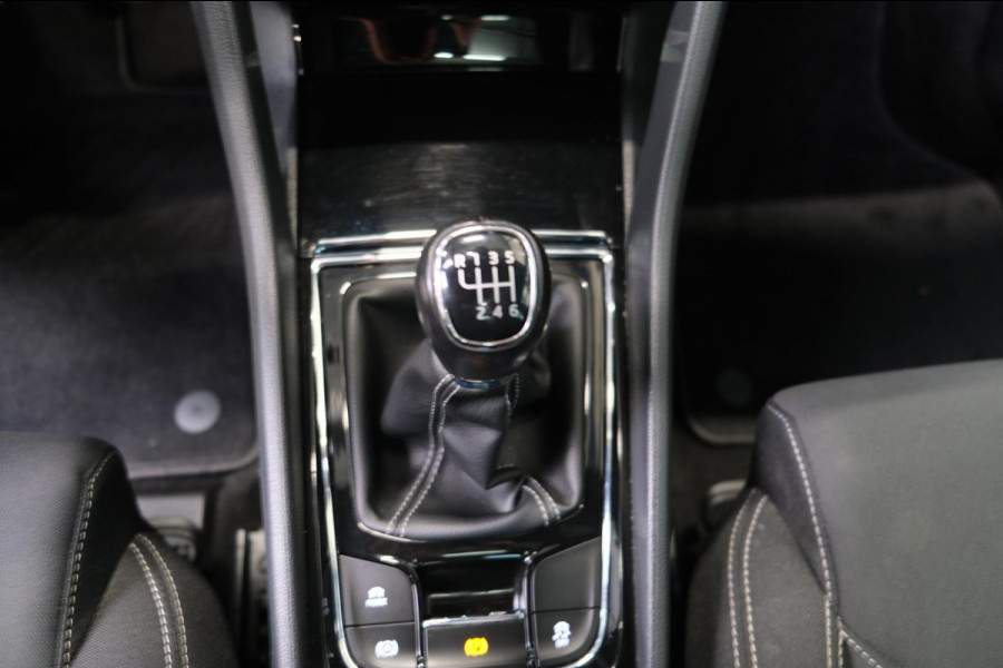 Škoda Karoq 1.5 TSI ACT Sportline Business - N.A.P. Airco, Cruise, Navi, PDC, Camera, Schuifdak, Trekhaak.