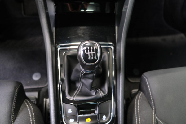 Škoda Karoq 1.5 TSI ACT Sportline Business - N.A.P. Airco, Cruise, Navi, PDC, Camera, Schuifdak, Trekhaak.