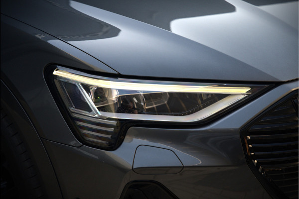 Audi e-tron 50 quattro S edition 71 kWh | S Line | Black Edition | Panoramadak | Memory Seats | Luchtvering | Adaptive Cruise Control | Keyless | Matrix LED | Leder | Stoelverwarming | NAP | BTW