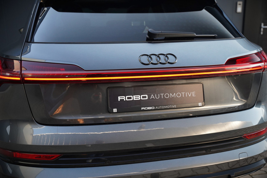 Audi e-tron 50 quattro S edition 71 kWh | S Line | Black Edition | Panoramadak | Memory Seats | Luchtvering | Adaptive Cruise Control | Keyless | Matrix LED | Leder | Stoelverwarming | NAP | BTW