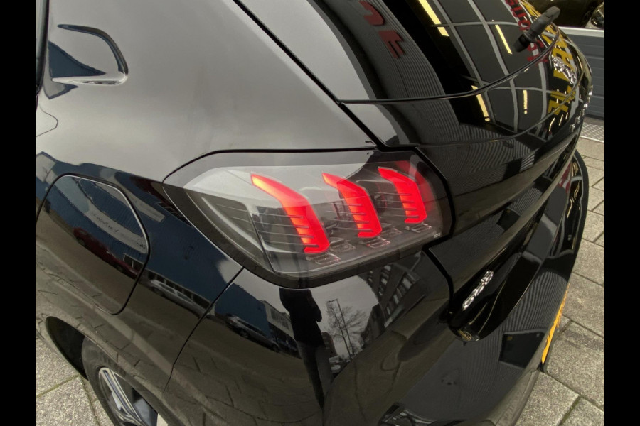 Peugeot 208 1.2 PureTech Allure Pack - Navigatie / Apple Carplay I Airco I LED I DPC I Sport pakket I Dealer onderhouden