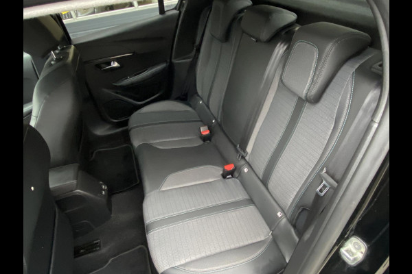 Peugeot 208 1.2 PureTech Allure Pack - Navigatie / Apple Carplay I Airco I LED I DPC I Sport pakket I Dealer onderhouden