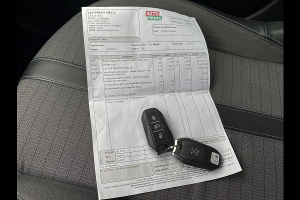 Peugeot 208 1.2 PureTech Allure Pack - Navigatie / Apple Carplay I Airco I LED I DPC I Sport pakket I Dealer onderhouden