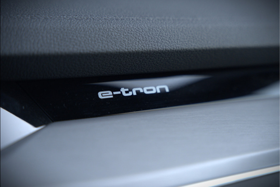 Audi e-tron 50 quattro S edition 71 kWh | S Line | Black Edition | Panoramadak | Memory Seats | Luchtvering | Adaptive Cruise Control | Keyless | Matrix LED | Leder | Stoelverwarming | NAP | BTW