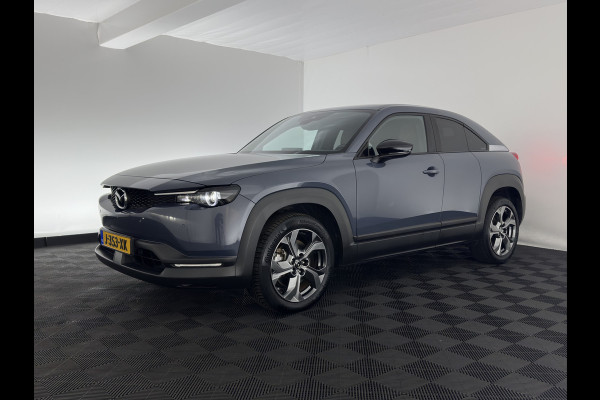 Mazda MX-30 e-SkyActiv 145 First Edition 36 kWh {SOH-92%} (INCL-BTW) Aut.*LEATHER-MICROFIBRE | FULL-LED | NAVI-FULLMAP | KEYLESS | BLIND-SPOT |  ADAPTIVE-CRUISE | HEAD-UP | CAMERA | DIGI-COCKPIT | MEMORY-PACK | SHIFT-PADDLES | 18"ALU*