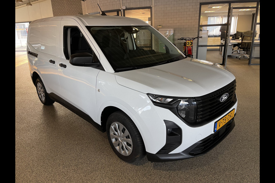 Ford Transit Courier 1.0 EcoBoost Trend benzine grijs kenteken / zo goed als nieuw / fabrieksgarantie tot 07-03-2026 / vaste prijs rijklaar € 19.950 ex / lease vanaf € 336 / direct leverbaar