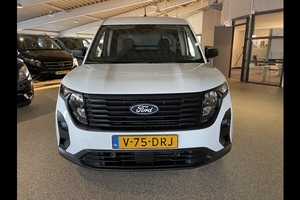 Ford Transit Courier 1.0 EcoBoost Trend benzine grijs kenteken / zo goed als nieuw / fabrieksgarantie tot 07-03-2026 / vaste prijs rijklaar € 19.950 ex / lease vanaf € 336 / direct leverbaar