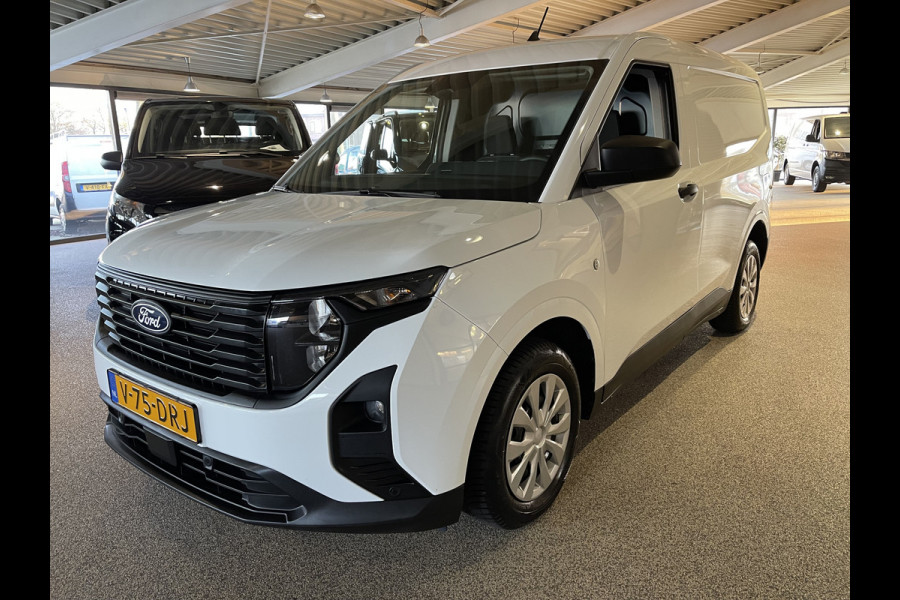 Ford Transit Courier 1.0 EcoBoost Trend benzine grijs kenteken / zo goed als nieuw / fabrieksgarantie tot 07-03-2026 / vaste prijs rijklaar € 19.950 ex / lease vanaf € 336 / direct leverbaar