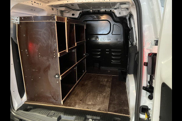 Ford Transit Courier 1.0 EcoBoost Trend benzine grijs kenteken / zo goed als nieuw / fabrieksgarantie tot 07-03-2026 / vaste prijs rijklaar € 19.950 ex / lease vanaf € 336 / direct leverbaar