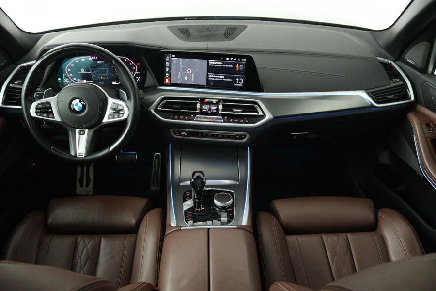 BMW X5 XDrive45e High Executive (PANORAMADAK, CAMERA, STOEL/STUURVERWARMING, SFEERVERLICHTING, DEALER ONDERHOUDEN)