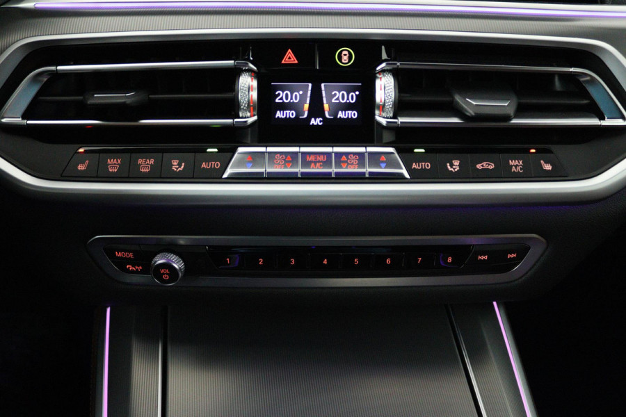 BMW X5 XDrive45e High Executive (PANORAMADAK, CAMERA, STOEL/STUURVERWARMING, SFEERVERLICHTING, DEALER ONDERHOUDEN)