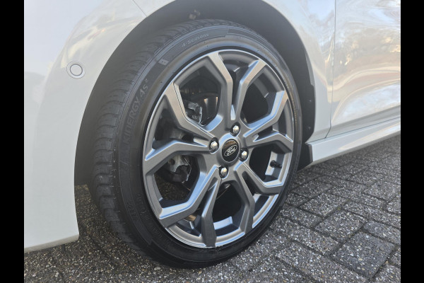 Ford Fiesta 1.0 EcoBoost Hybrid ST-Line X | Adaptive cruise control | Winter Pack | Dodehoeksensoren | Full-LED koplampen | Achteruitrijcamera | Draadloze telefoonlader | Privacy glass
