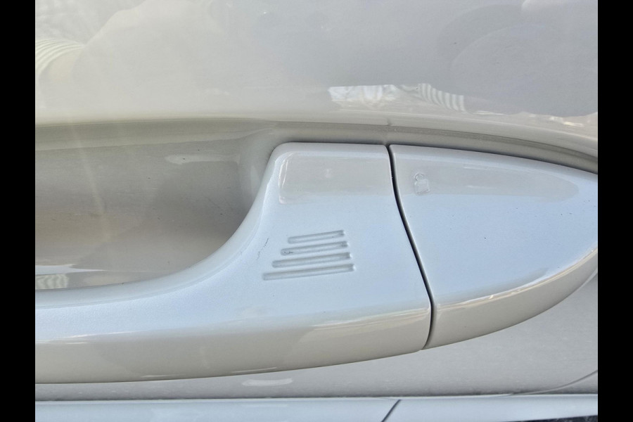 Ford Fiesta 1.0 EcoBoost Hybrid ST-Line X | Adaptive cruise control | Winter Pack | Dodehoeksensoren | Full-LED koplampen | Achteruitrijcamera | Draadloze telefoonlader | Privacy glass