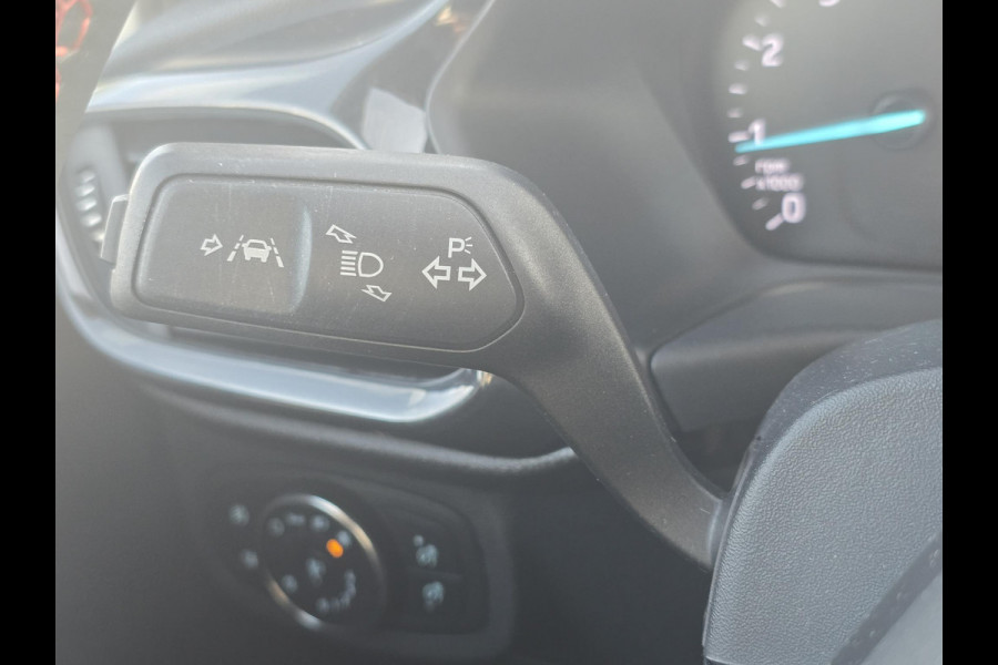 Ford Fiesta 1.0 EcoBoost Hybrid ST-Line X | Adaptive cruise control | Winter Pack | Dodehoeksensoren | Full-LED koplampen | Achteruitrijcamera | Draadloze telefoonlader | Privacy glass