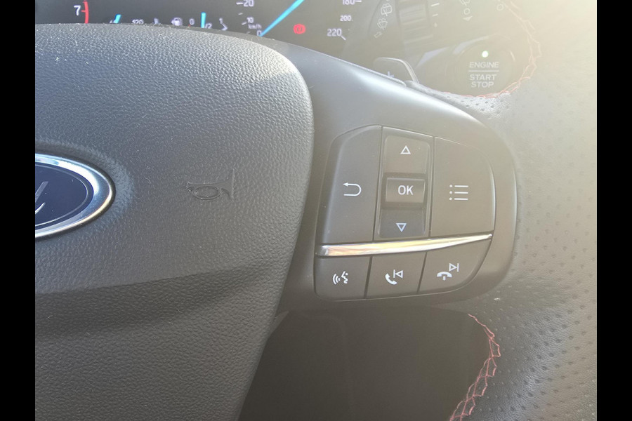 Ford Fiesta 1.0 EcoBoost Hybrid ST-Line X | Adaptive cruise control | Winter Pack | Dodehoeksensoren | Full-LED koplampen | Achteruitrijcamera | Draadloze telefoonlader | Privacy glass