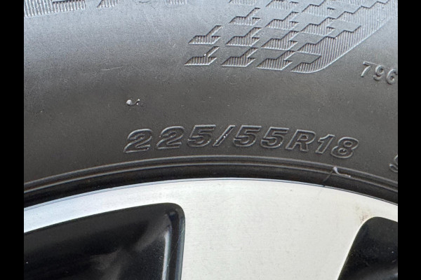 Opel Grandland X 1.2 Turbo Design Line - Navigatie I Airco I Sport stoelen I LED I PDC I Achteruitrij camera I Dealer onderhouden