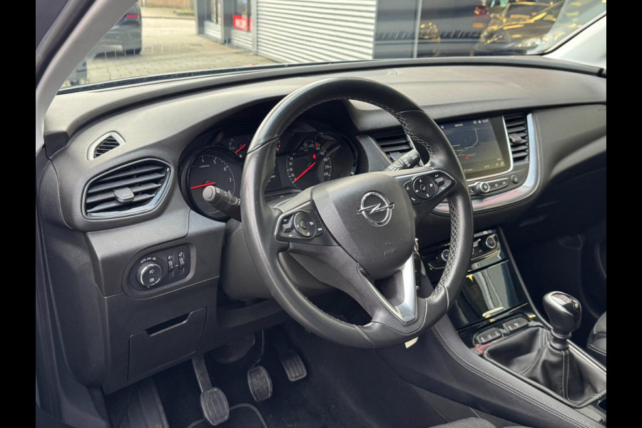Opel Grandland X 1.2 Turbo Design Line - Navigatie I Airco I Sport stoelen I LED I PDC I Achteruitrij camera I Dealer onderhouden