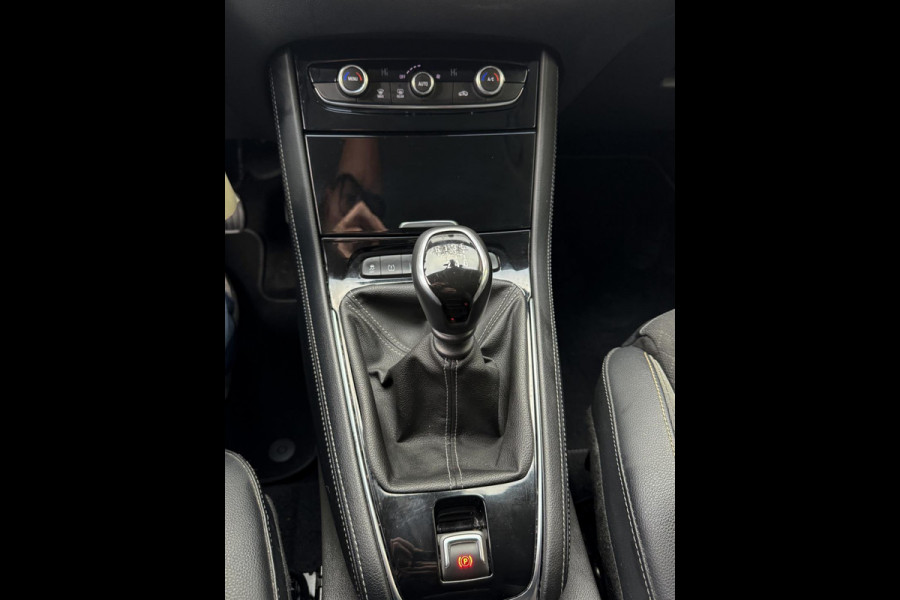 Opel Grandland X 1.2 Turbo Design Line - Navigatie I Airco I Sport stoelen I LED I PDC I Achteruitrij camera I Dealer onderhouden