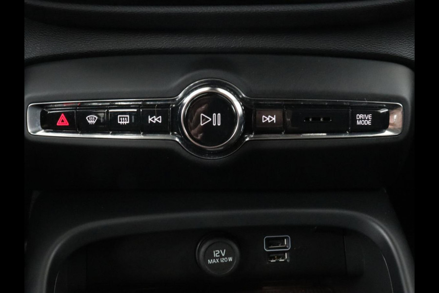 Volvo XC40 1.5 T5 Recharge Inscription | Trekhaak | Stoelverwarming | Adaptive cruise | Camera | Carplay | Navigatie | Full LED | Climate control | PHEV | Plug In