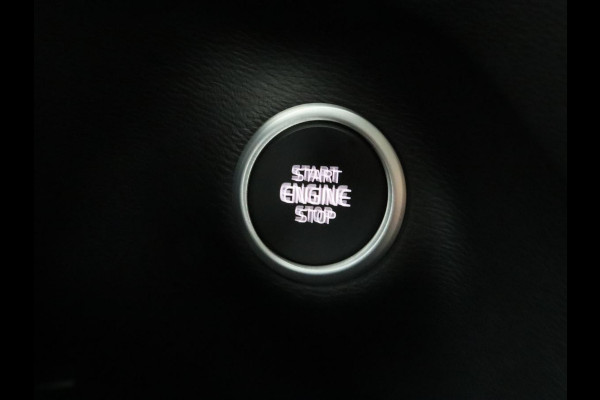 Volvo XC40 1.5 T5 Recharge Inscription | Trekhaak | Stoelverwarming | Adaptive cruise | Camera | Carplay | Navigatie | Full LED | Climate control | PHEV | Plug In