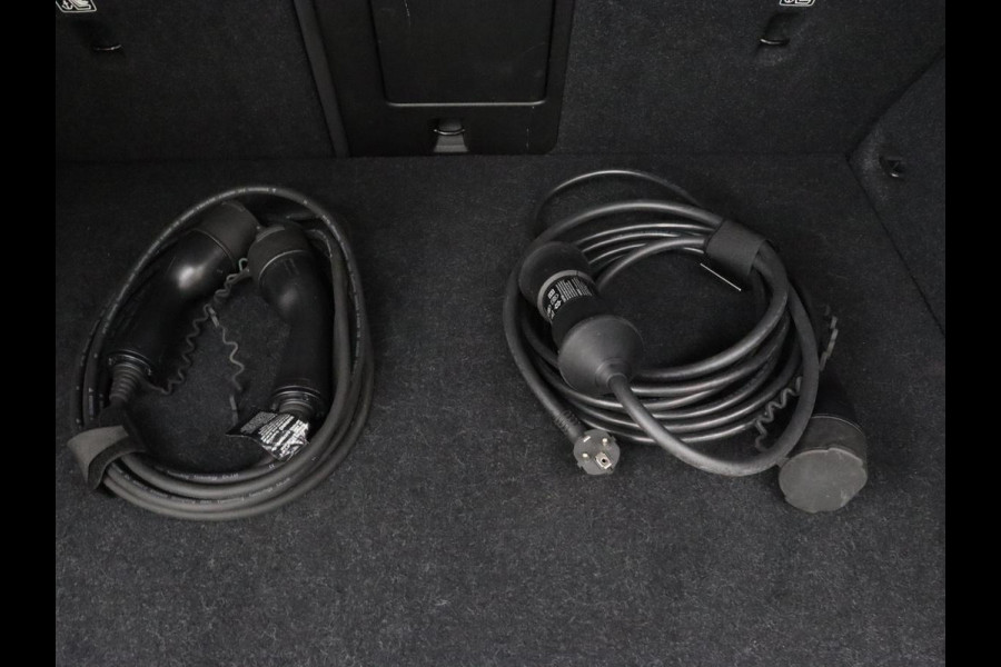 Volvo XC40 1.5 T5 Recharge Inscription | Trekhaak | Stoelverwarming | Adaptive cruise | Camera | Carplay | Navigatie | Full LED | Climate control | PHEV | Plug In